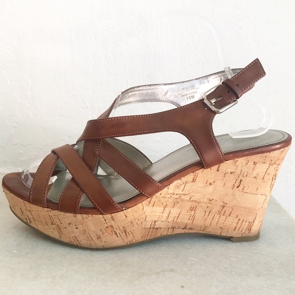 Marc Fisher Shoes - 💥3/$20 Marc Fisher strappy cork wedge gleena